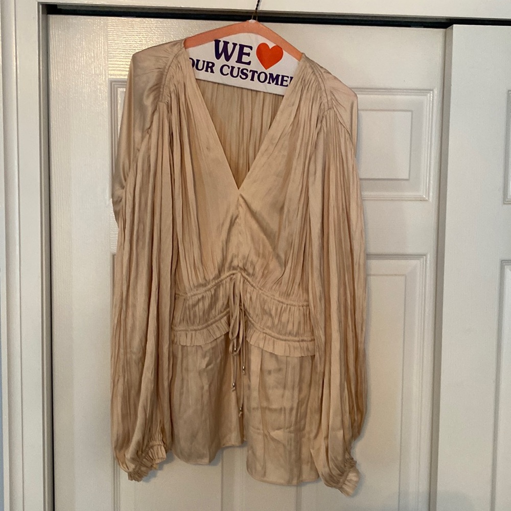 Elie Tahari blouse. Ethereal and elegant!  2023.